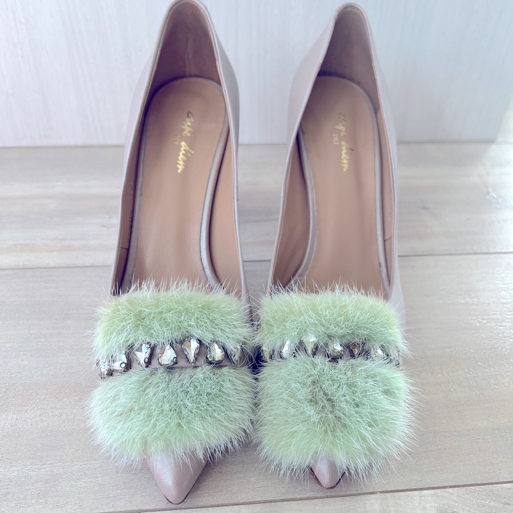 CARPE DIEM - NWOT - Pink and fur with rhinestones heels size 39 US 8/8.5